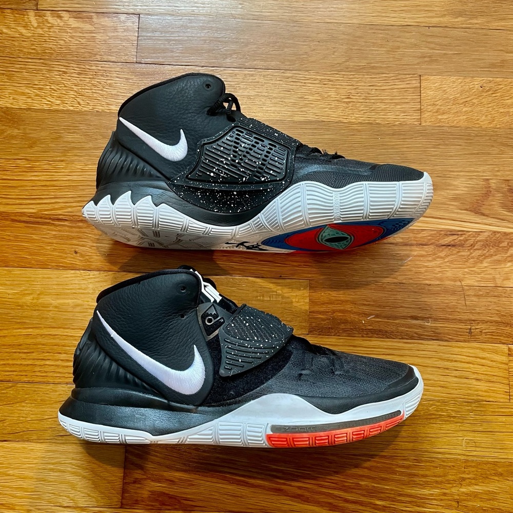 Nike kyrie Mens basketball sneakers size 12